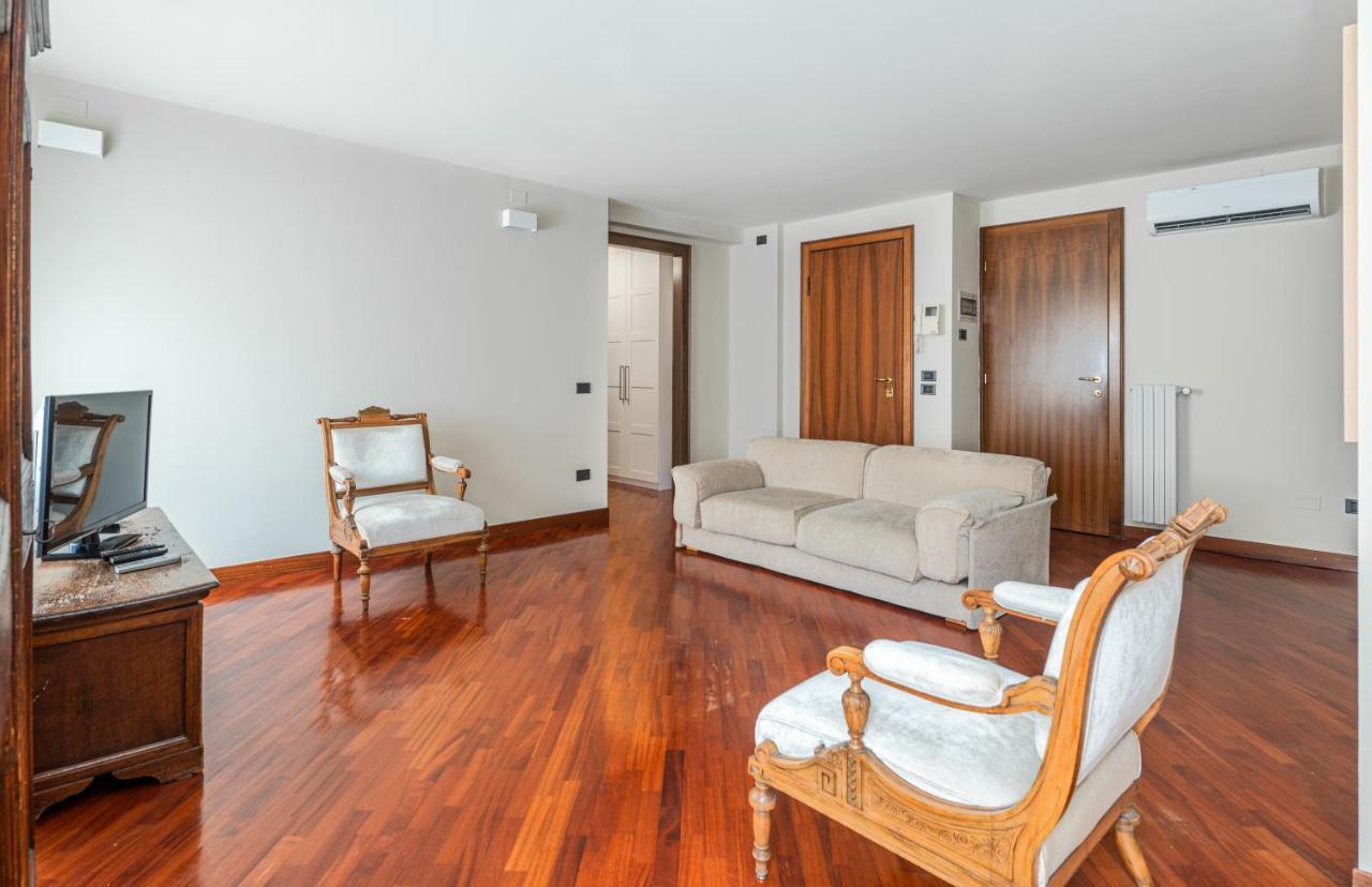 Cozy 2 Bedroom In The Heart Of Vérone Extérieur photo